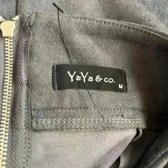 Ya  Ya and Co. Grey Suede-Like Skirt Size M - Picture 10 of 10